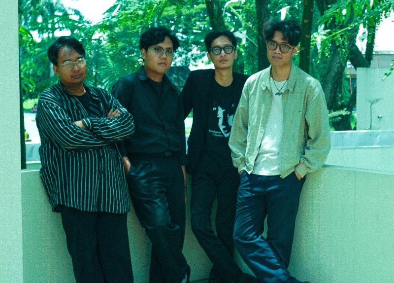 Comeback Her Dirty Floor Dengan Maxi Single “Plaything – Dissociate”