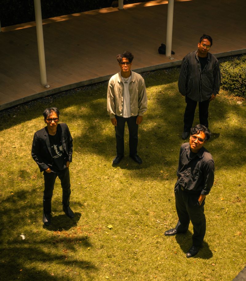 Comeback Her Dirty Floor Dengan Maxi Single “Plaything – Dissociate”