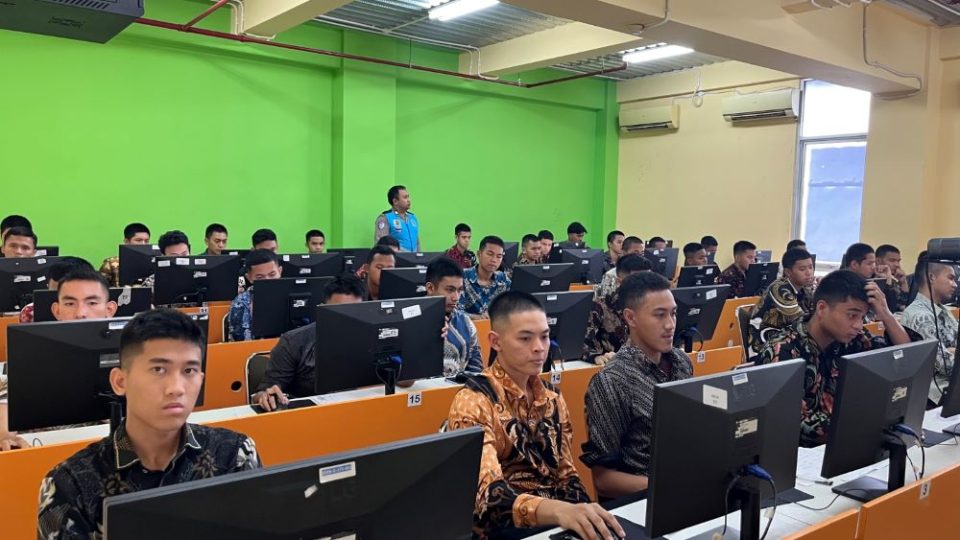 Seleksi Akpol 2026 Peserta Mengikuti Test CAT Akademik Berbasis Komputer