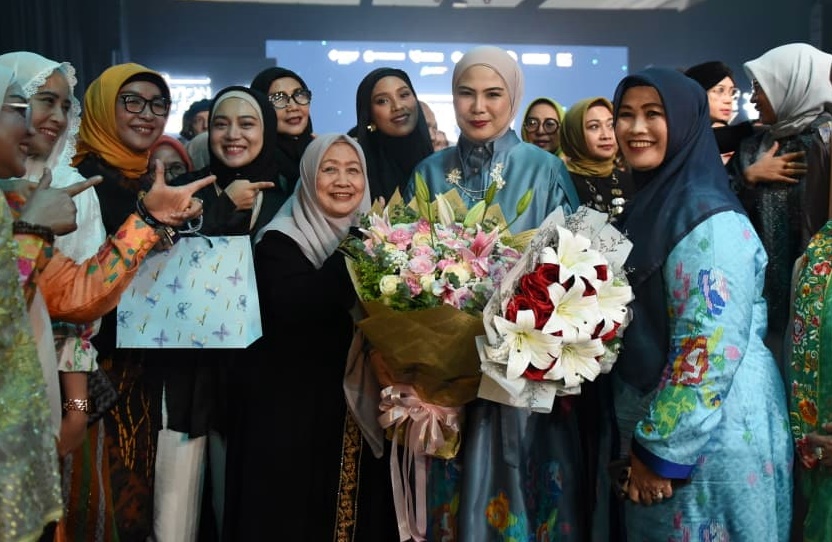 Koleksi TANA DOANG – Heritage in Motion dari NINA NUGROHO